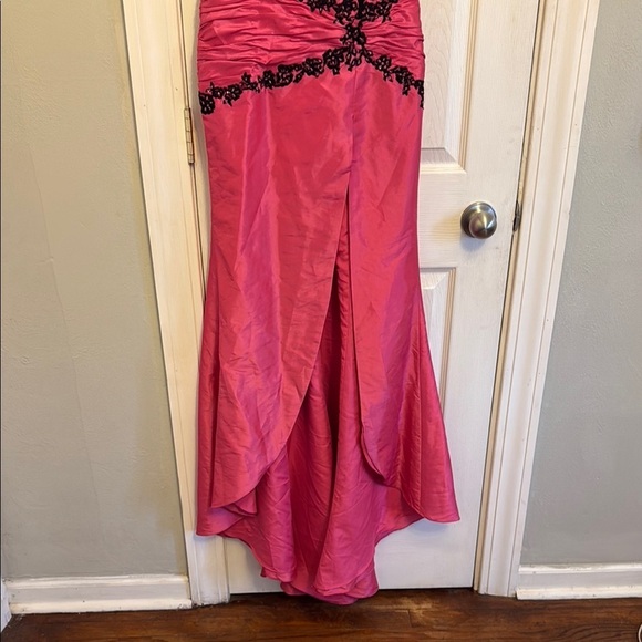 Pink Strapless Gown with Sweetheart Neckline - Picture 3 of 14